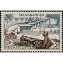 Madagascar N° 327 N **