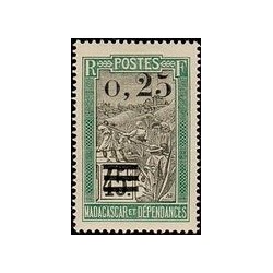 Madagascar N° 128 N *